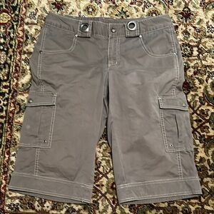 Athleta Women's Gray Cargo Shorts